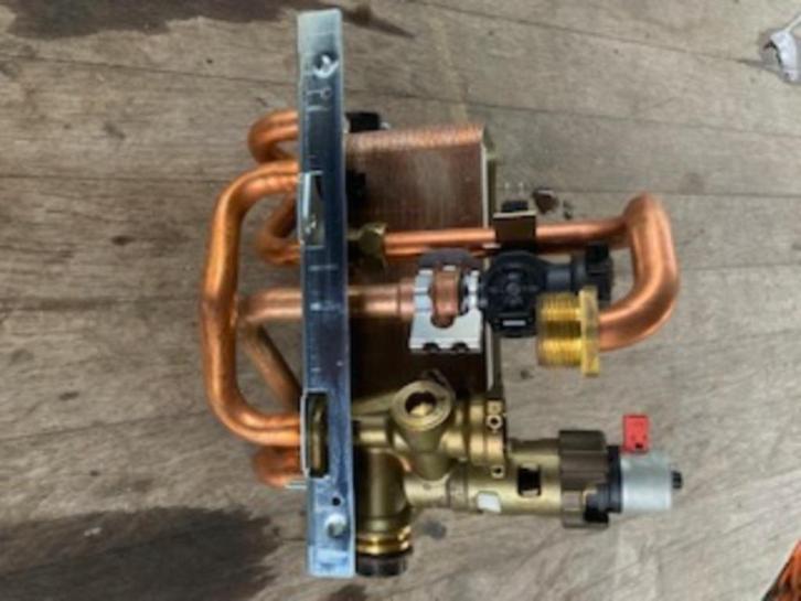 diverse onderdelen vaillant hr solide plus VHR 30-34/3-5 R3, Doe-het-zelf en Verbouw, Ventilatie en Afzuiging, Gebruikt, Ventilator