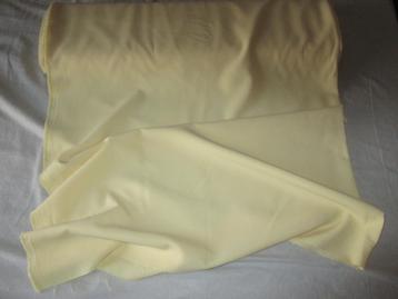 Lichtgeel Super Terlenka 150 cm breed. beschikbaar voor biedingen