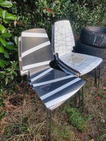 Stoelen ikea zwart wit beschikbaar voor biedingen