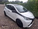 Toyota Aygo 1.0 Vvt-i 69pk 5D 2017 Wit, Voorwielaandrijving, Start-stop-systeem, Zwart, 4 stoelen