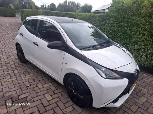 Toyota Aygo 1.0 Vvt-i 69pk 5D 2017 Wit, Auto's, Toyota, Particulier, Aygo, Airbags, Airconditioning, Bluetooth, Cruise Control