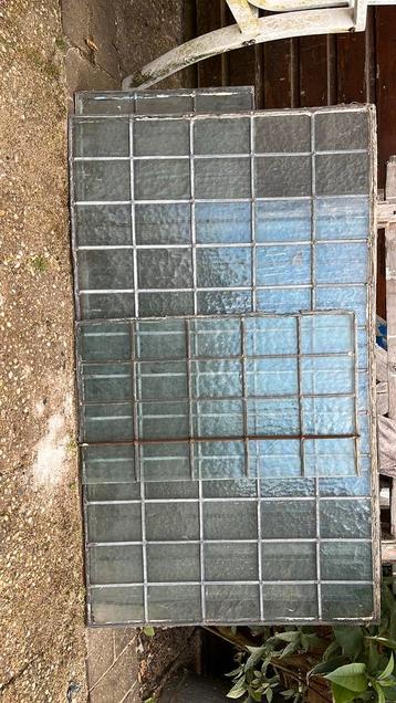 Oud glas in lood mat glas beschikbaar voor biedingen
