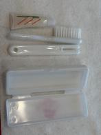 Barbie Club Reisset Tandenborstel en Tandpasta, Ophalen of Verzenden, Gebruikt, Barbie