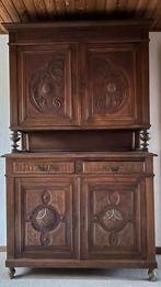 Massief eiken antieke buffetkast met houtsnijwerk, Antiek en Kunst, Antiek | Meubels | Kasten, Ophalen of Verzenden