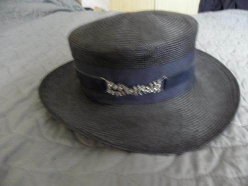 Nette zwart blauwe rieten hoed mt L 59 cm nieuwstaat, Kleding | Dames, Hoeden en Petten, Zo goed als nieuw, Hoed, 58 cm (L, 7¼ inch) of meer