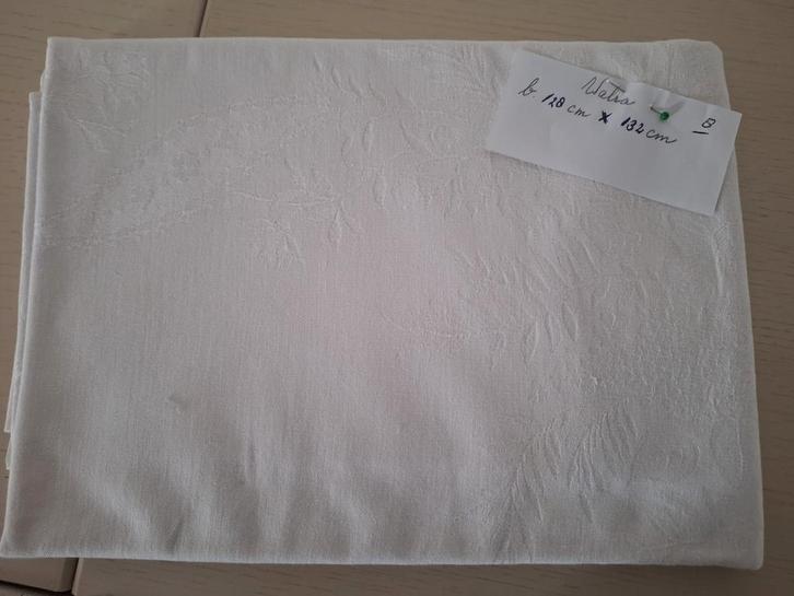 Tafellakens, Huis en Inrichting, Keuken | Textiel, Zo goed als nieuw, Tafelkleed of Tafelzeil, Wit, Ophalen of Verzenden