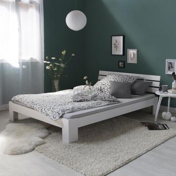 Bed 140x200 cm with matress and frame