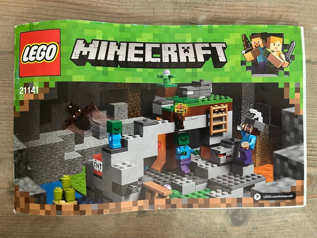 Lego Minecraft 21141 - De Zombie Grot, Ophalen of Verzenden, Zo goed als nieuw, Complete set, Lego