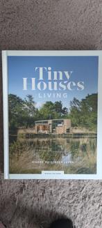 Tiny Houses Living - Monique van Orden, Boeken, Wonen en Tuinieren, Interieur en Design, Ophalen of Verzenden, Zo goed als nieuw