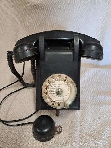 Vintage Bakelieten Wandtelefoon beschikbaar voor biedingen