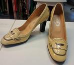 Tods lak geel/beige pumps (wat kleine vlekjes) mt 38 39715, Gedragen, Beige, Ophalen of Verzenden, Tod’s