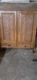 Jagers Kast, Antiek en Kunst, Ophalen