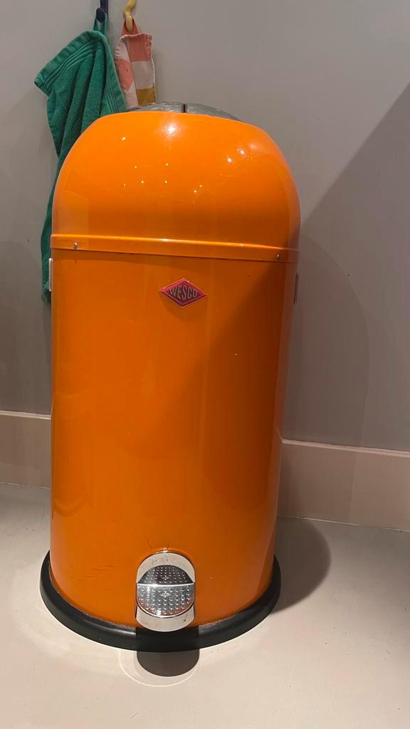 Wesco pedaalemmer prullenbak 33L, Huis en Inrichting, Woonaccessoires | Prullenbakken, Gebruikt, Metaal, 50 tot 75 cm, 30 tot 40 liter