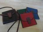 1 tasje met 4 kleuren omslag, rood, blauw, groen en zwart, Sieraden, Tassen en Uiterlijk, Tassen | Damestassen, Gebruikt, Ophalen of Verzenden