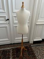 PRACHTIGE VINTAGE PASPOP PARIJS FAUBOURG HOUT STOF, Hobby en Vrije tijd, Naaien en Fournituren, Ophalen of Verzenden, Paspop