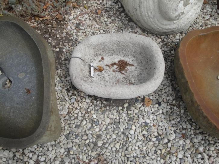 2 betonnen troggen, Tuin en Terras, Bloembakken en Plantenbakken, Nieuw, Beton, Binnen, Balkon, Tuin, Minder dan 30 cm, Rond, Ophalen of Verzenden