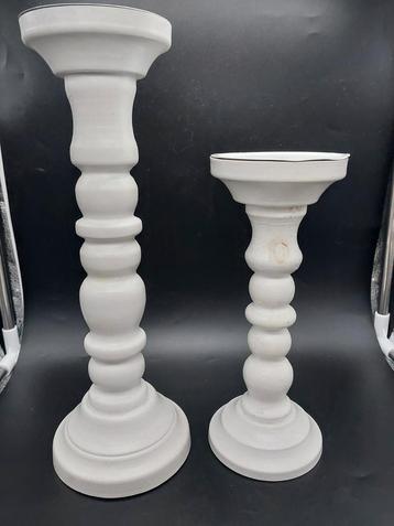 Witte houten kandelaren Set - Gedraaide Poot beschikbaar voor biedingen