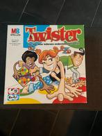 Twister Bordspel - MB Spellen, Een of twee spelers, Ophalen of Verzenden, Zo goed als nieuw, Reisspel