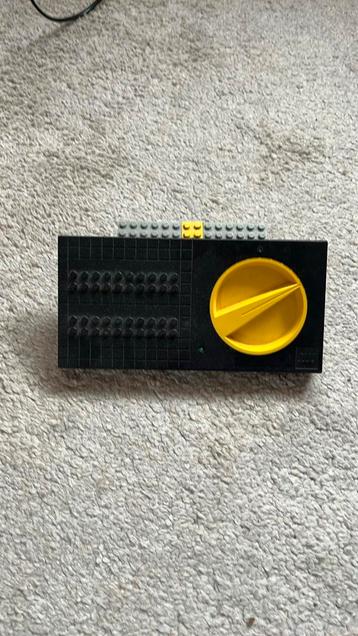Oude LEGO trein transformator 9-12V beschikbaar voor biedingen