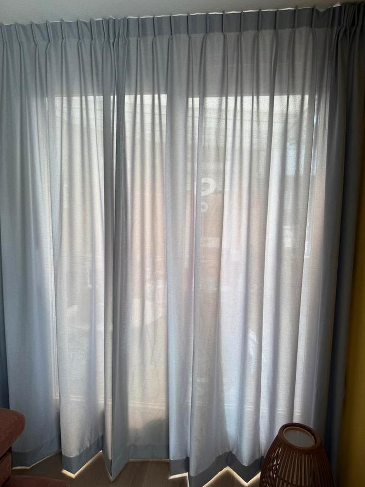 2 Grijs/ blauwe gordijnen, Huis en Inrichting, Stoffering | Gordijnen en Lamellen, Zo goed als nieuw, 200 cm of meer, Grijs, Ophalen of Verzenden