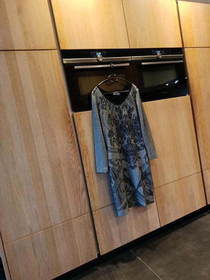 Apanage jurk L-XL, Kleding | Dames, Jurken, Zo goed als nieuw, Maat 46/48 (XL) of groter, Zwart, Knielengte, Ophalen of Verzenden