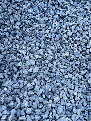 Basalt split antraciet/zwart 8-16mm beschikbaar voor biedingen