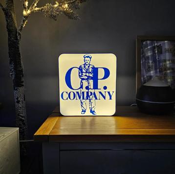 C.P. company lamp beschikbaar voor biedingen