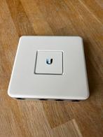 Ubiquiti UniFi USG -  Router/Firewall, Computers en Software, Accesspoints, Ophalen of Verzenden, Zo goed als nieuw