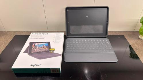 Logitech keyboard Case voor iPad 7th, 8th, 9th gen, Computers en Software, Tablet-hoezen, Zo goed als nieuw, Bescherming voor- en achterkant