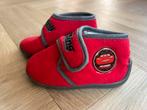Disney Cars sloffen, rood, maat 24, Kinderen en Baby's, Disney, Slofjes, Gebruikt, Ophalen of Verzenden