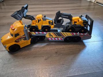Volvo vrachtwagen, graafmachine en bulldozer  beschikbaar voor biedingen