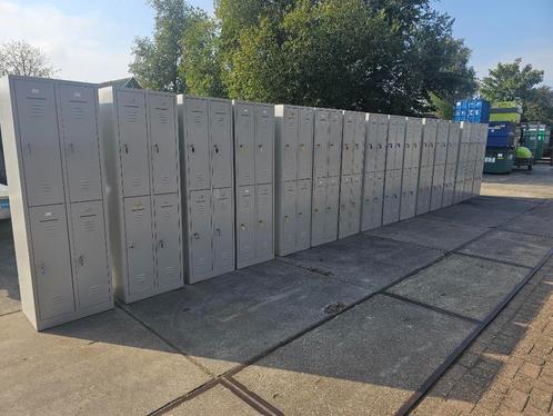 Nog 4 stuks 4-deurs locker lockerkast kledingkast, Huis en Inrichting, Kasten | Lockerkasten, Gebruikt, Ophalen
