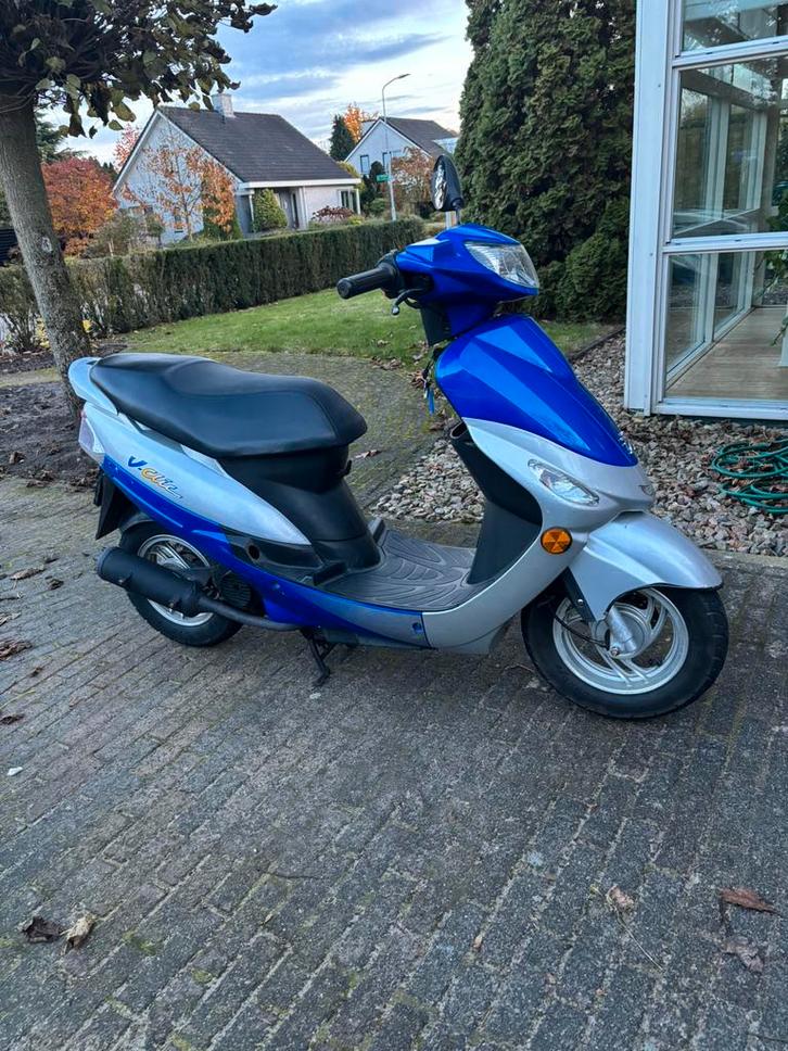 Peugot v-vlic in topstaat blauw kenteken, Fietsen en Brommers, Scooters | Peugeot, Zo goed als nieuw, Overige modellen, Benzine