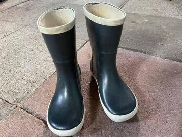 Regenlaarsjes maat 23 Bergstein beschikbaar voor biedingen