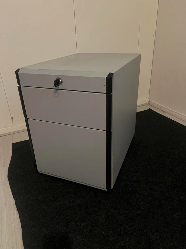 Gispen Grijs Lade Kastje met slot, Huis en Inrichting, Kasten | Roldeurkasten en Archiefkasten, Gebruikt, Minder dan 100 cm, Minder dan 50 cm