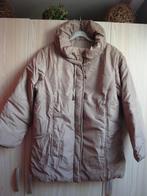 Nieuwe warme beige winterjas met een blokje. One size., Nieuw, Beige, Maat 38/40 (M), Ophalen of Verzenden