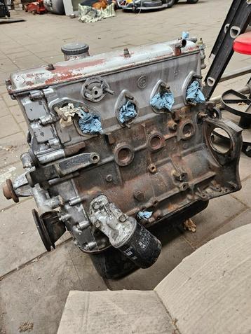 BMW 2002 E10 E6 2L motorblok beschikbaar voor biedingen