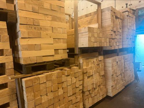 Mooie partij vuren balken 10x10 en 165 cm lang, Doe-het-zelf en Verbouw, Hout en Planken, Ophalen