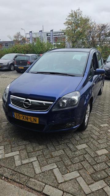 Opel Zafira 2.2 Temptation | 7 Persoons | Camera [Motor in N beschikbaar voor biedingen