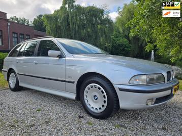 BMW 5-serie Touring 520i Executive AUTOMAAT beschikbaar voor biedingen