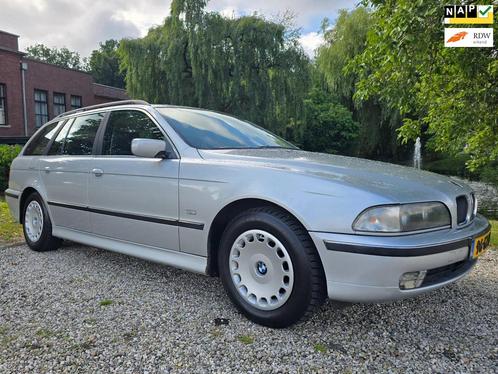 BMW 5-serie Touring 520i Executive AUTOMAAT, Auto's, BMW, Bedrijf, Te koop, 5-Serie, ABS, Airbags, Airconditioning, Alarm, Centrale vergrendeling