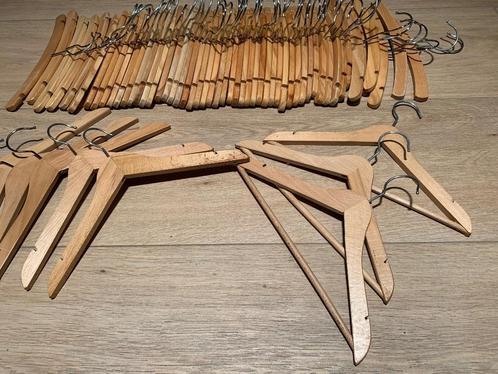 62 Baby-, Kinder- kleerhangertjes hout naturel – 0.5 €/stuk, Kinderen en Baby's, Kinderspulletjes, Ophalen of Verzenden