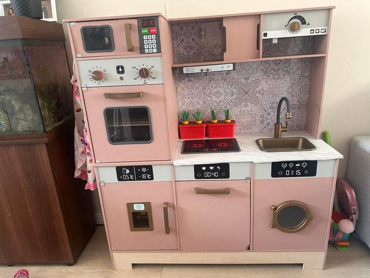Speelkeuken met geluiden, Kinderen en Baby's, Speelgoed | Poppenhuizen, Zo goed als nieuw, Toebehoren, Ophalen of Verzenden