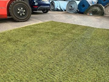 40m2 Kunstgras. 4cm Hoog! (4m x 10m) €200,- beschikbaar voor biedingen