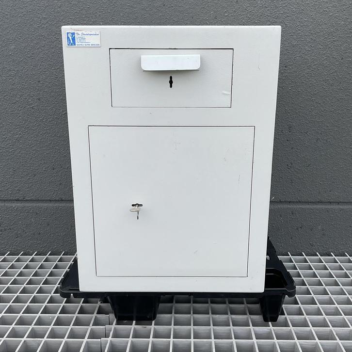 Inbraakwerende afstortkluis!, Huis en Inrichting, Brandblussers en Brandkasten, Zo goed als nieuw, Ophalen