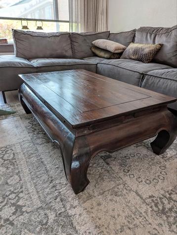 Opium tafel koloniaal.  beschikbaar voor biedingen