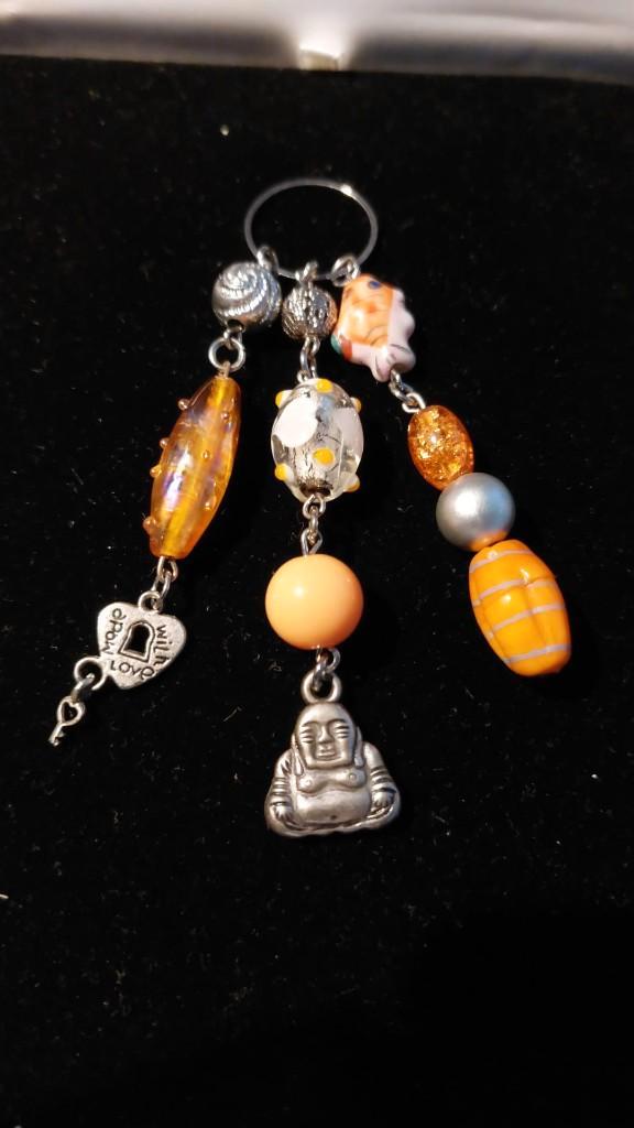 KETTINGHANGER: oranje met zilverkleur kralen*visje*Boeddha, Sieraden, Tassen en Uiterlijk, Kettinghangers, Zo goed als nieuw, Overige materialen