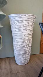 Grote hoge zwaren bloempot. 1 meter hoog., Ophalen, Gebruikt, Rechthoekig, Porselein of Keramiek