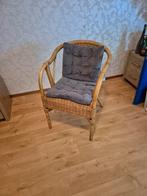 Rotan stoel met afneembare kussentjes, Ophalen, Zo goed als nieuw, Bruin, Eén
