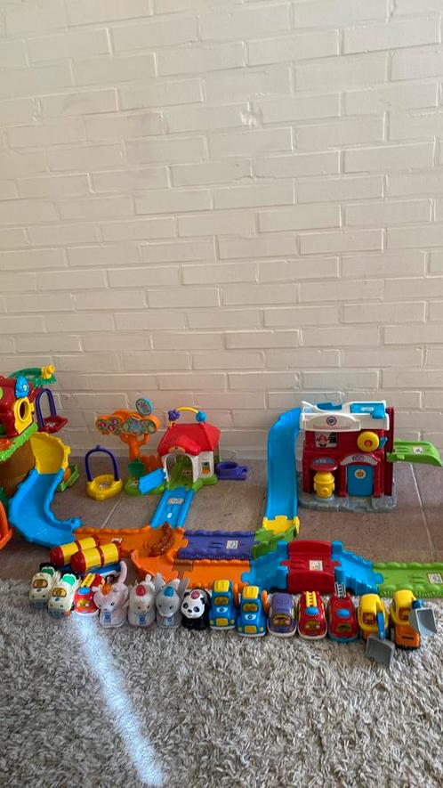 Zoefzoef baan met boom, hondenhok, brandweer en garage, Kinderen en Baby's, Speelgoed | Vtech, Zo goed als nieuw, Verzenden